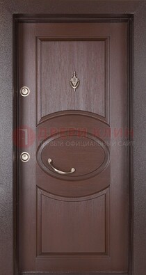 Коричневая входная дверь c МДФ панелью ЧД-36 в частный дом в Смоленске
