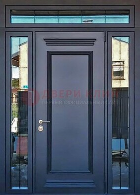 Черная металлическая дверь с фрамугой и филенкой ДФГ-19 в Смоленске