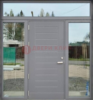 Серая стальная дверь с панелью МДФ и стеклянными фрамугами ДФГ-28 в Смоленске