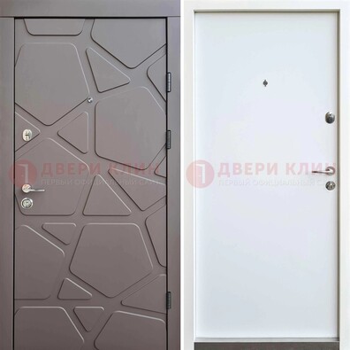 Серая входная дверь с филенчатой МДФ ДМ-216 в Смоленске
