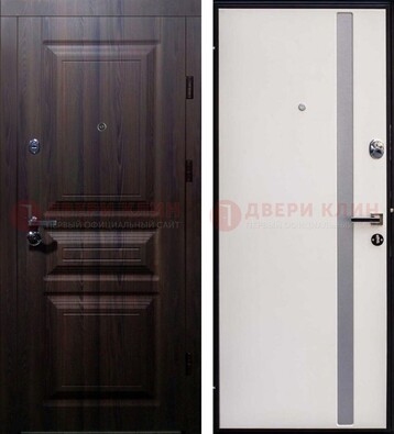 Темная филенчатая входная дверь c МДФ и стеклянной вставкой ДМ-254 в Смоленске
