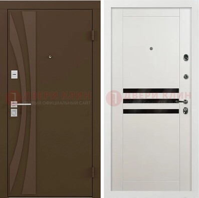 Стальная коричневая дверь с МДФ панелями ДМ-293 в Смоленске