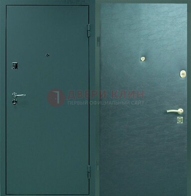 Зеленая стальная дверь с порошковым покрытием ДП-93 в Одинцово