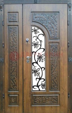 Морозостойкая металлическая парадная дверь ДПР-12 в Смоленске