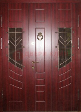 Парадная дверь со вставками из стекла и ковки ДПР-34 в загородный дом в Смоленске