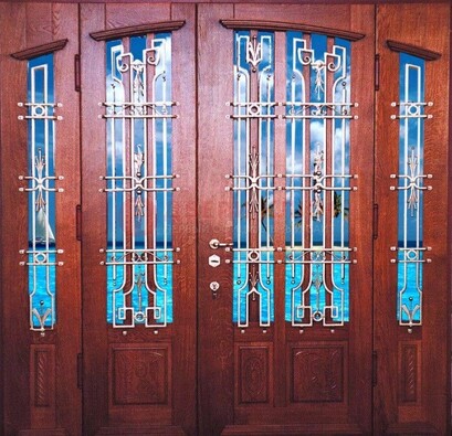 Парадная дверь со вставками из стекла ДПР-55 с шумоизоляцией в Смоленске