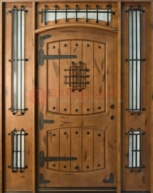 Парадная дверь с коваными элементами ДПР-68 в коттедж в Смоленске
