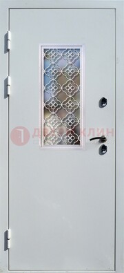 Серая металлическая дверь со стеклом и ковкой ДС-75 в Смоленске