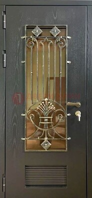 Одностворчатая железная дверь со стеклом и ковкой для дома ДСК-101 в Смоленске