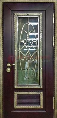 Темная уличная дверь порошок со стеклом и ковкой ДСК-167 в Смоленске