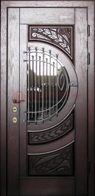 Одностворчатая входная дверь со стеклом и ковкой ДСК-21 в Твери