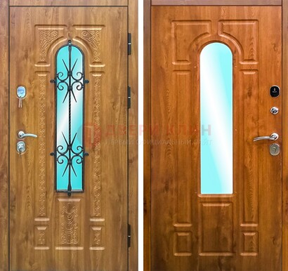 Входная дверь со стеклом и ковкой ДСК-54 для частного дома в Шатуре