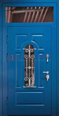 Синяя железная филенчатая дверь со стеклом и ковкой ДСК-97 в Смоленске