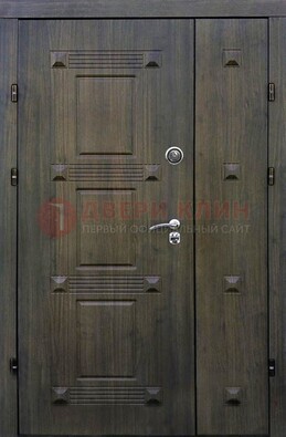 Железная двухстворчатая филенчатая дверь с виноритом ДВТ-143 в Смоленске