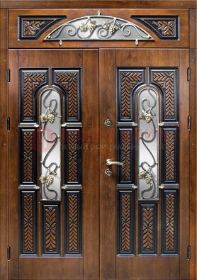 Входная двухстворчатая дверь с виноритом и ковкой ДВТ-183 в Смоленске