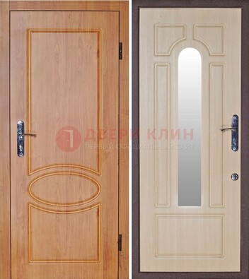 Светлая железная дверь с зеркалом ДЗ-24 в Смоленске