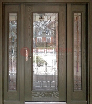 Коричневая стальная дверь с массивом дуба с витражом ВЖ-16 в Смоленске